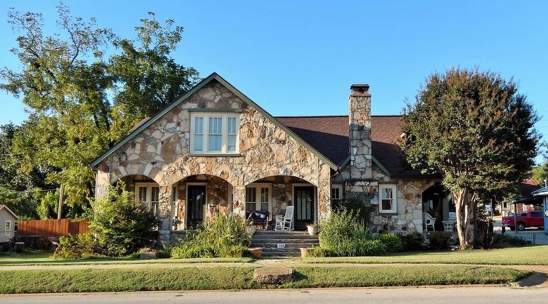Metcalf House (<i>front/south elevation</i>) image. Click for full size.