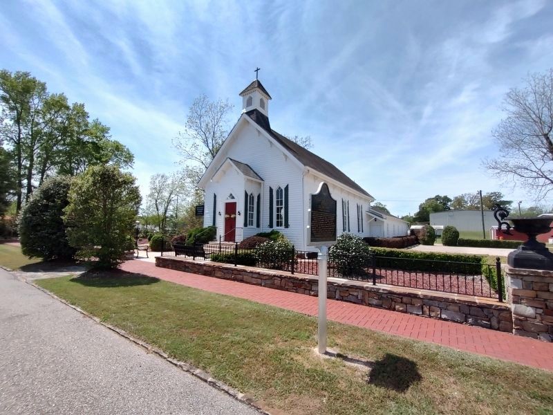Maplesville United Methodist Church and Marker image. Click for full size.