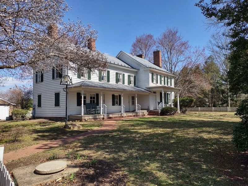 Schenck Farmhouse image. Click for full size.