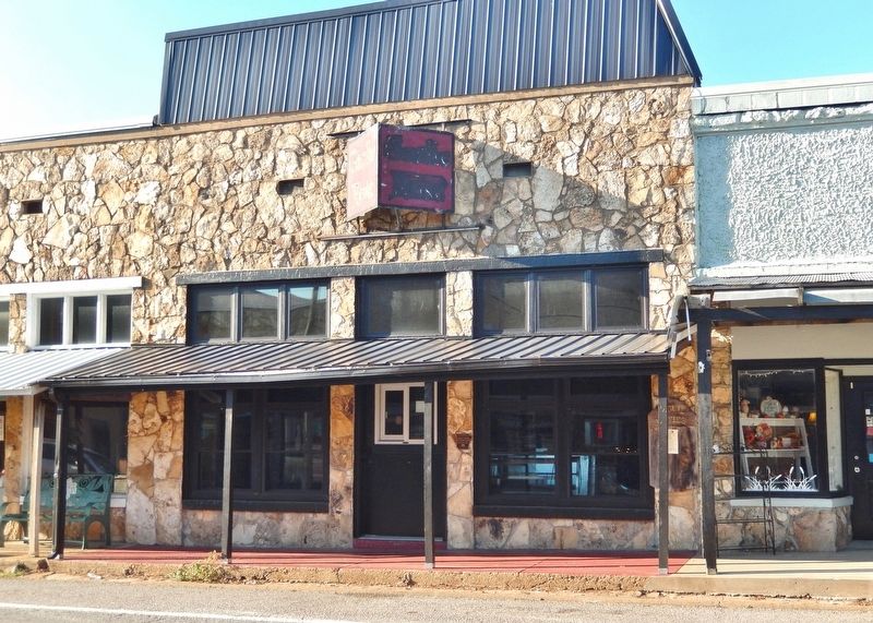Sam Young Building. Click for full size. Sam Young Building image. Click for full size.