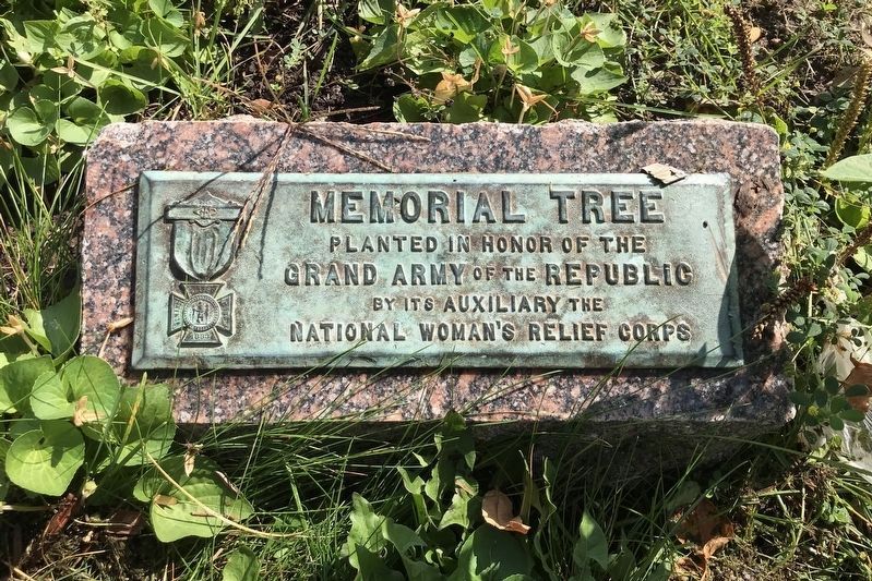 Memorial Tree Marker image. Click for full size.