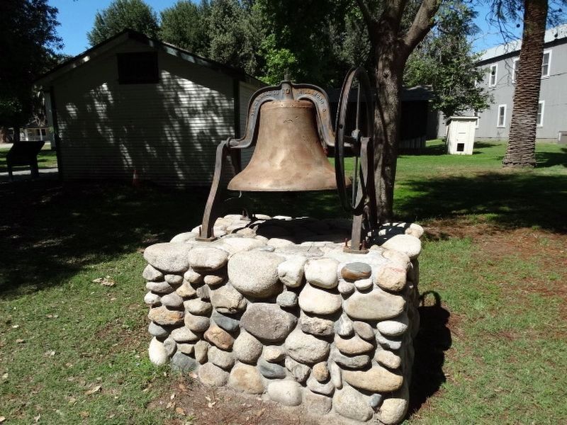 The Beardsley Bell image. Click for full size.