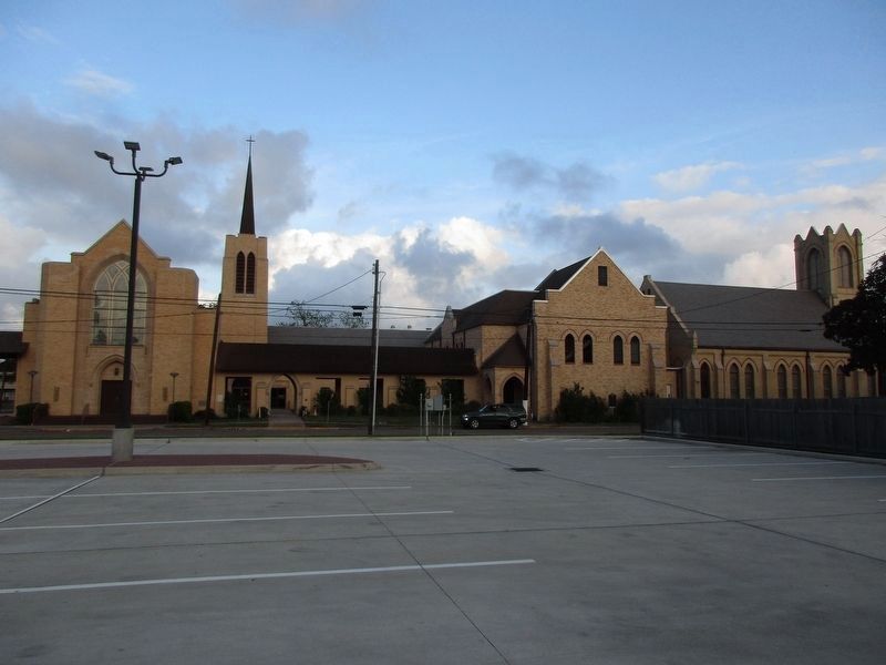 Trinity Evangelical Lutheran Church and marker image. Click for full size.