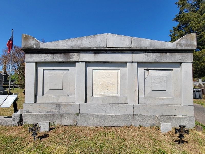 Fannie Murdaugh Downing's tomb. Click for full size. Fannie Murdaugh Downing's tomb image. Click for full size.