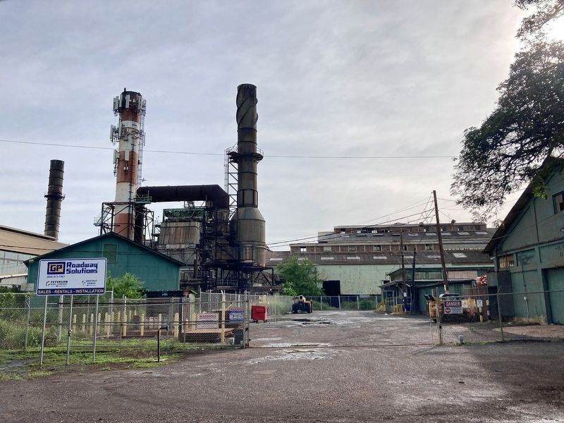 Nearby: Closed Mill image. Click for full size.
