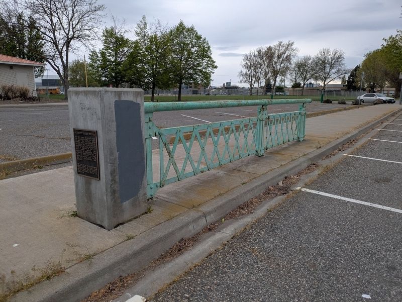 Green Bridge railing image. Click for full size.
