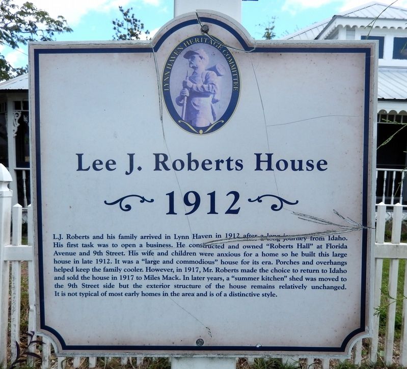 Lee J. Roberts House Marker. Click for full size. Lee J. Roberts House Marker image. Click for full size.