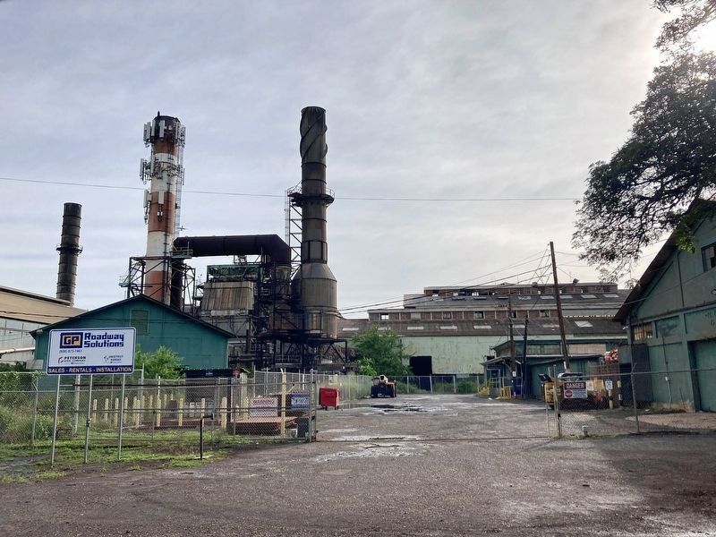 Nearby: Closed Mill image. Click for full size.