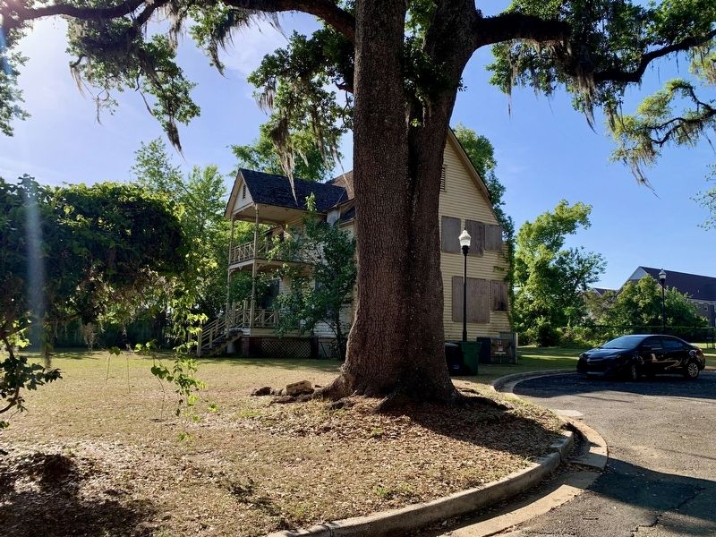Gibbs Cottage image. Click for full size.