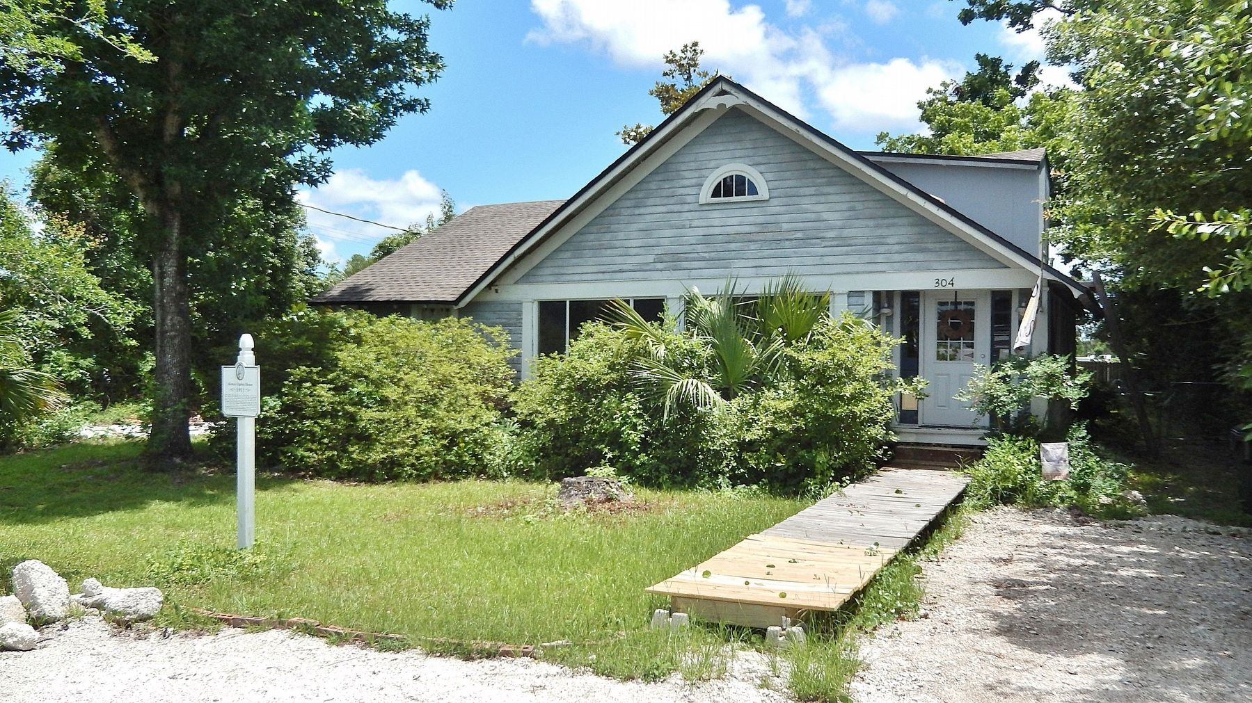 Alonzo Ogdon House (<i>northwest elevation</i>). Click for full size. Alonzo Ogdon House (<i>northwest elevation</i>) image. Click for full size.