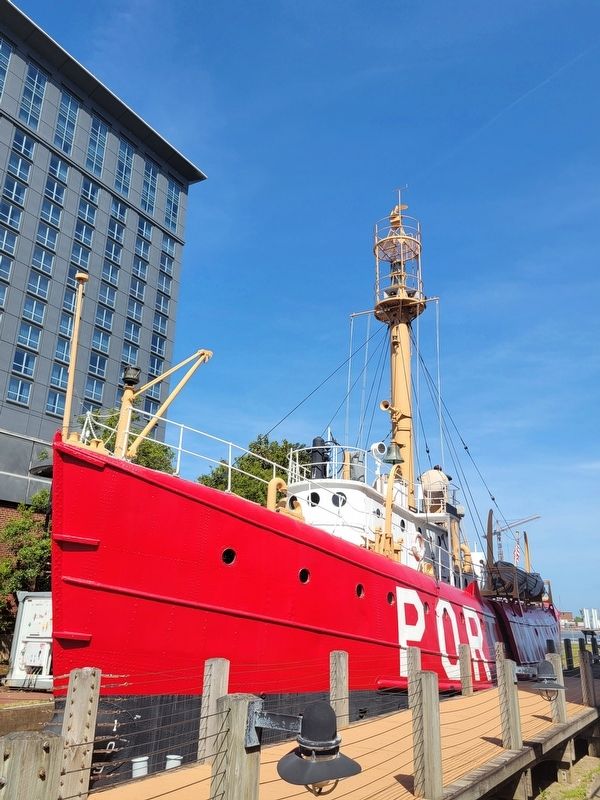 U.S. Lightship No. 101 Portsmouth. Click for full size. U.S. Lightship No. 101 Portsmouth image. Click for full size.