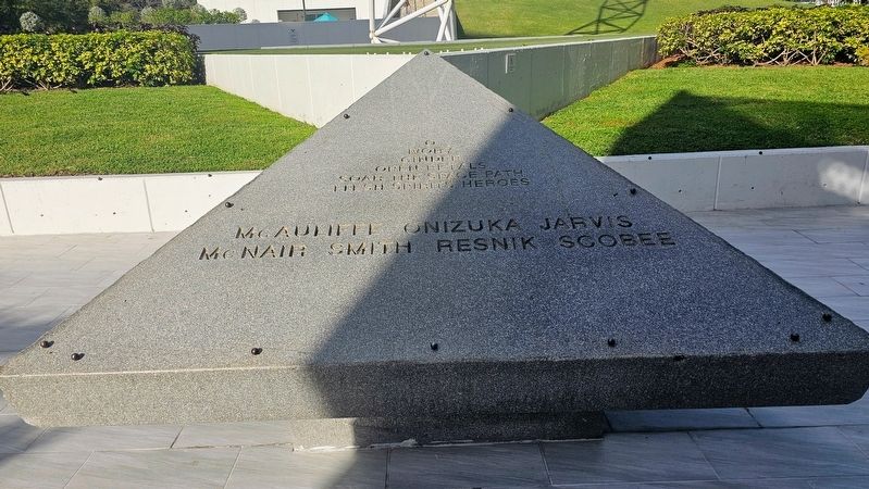 The Challenger Memorial Marker image. Click for full size.