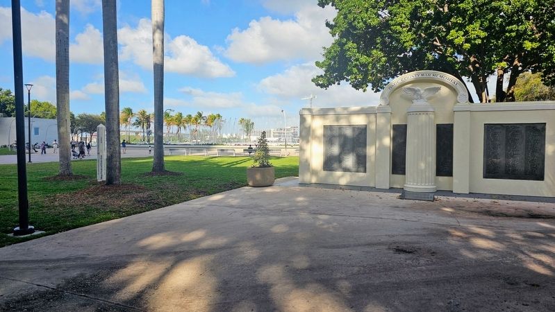 Dade County War Memorial image. Click for full size.