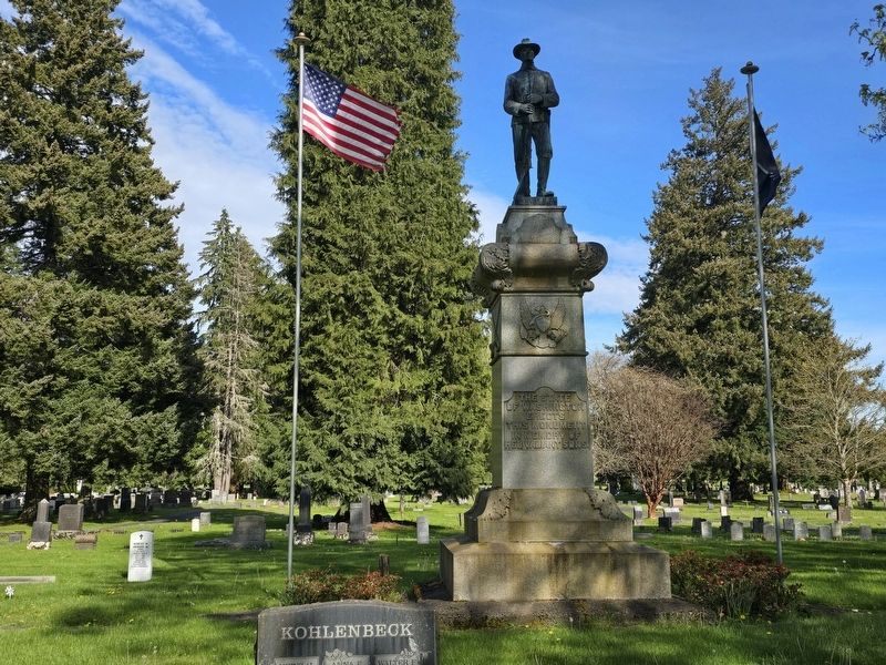 The State of Washington erects this monument in memory of her valiant sons. Marker image. Click for full size.