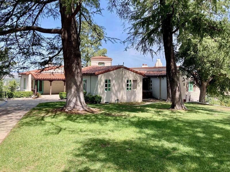 La Loma de los Vientos Hart Mansion. Click for full size. La Loma de los Vientos Hart Mansion image. Click for full size.
