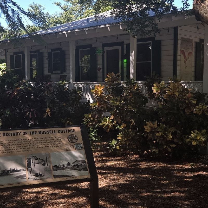 The History of the Russell Cottage Marker image. Click for full size.