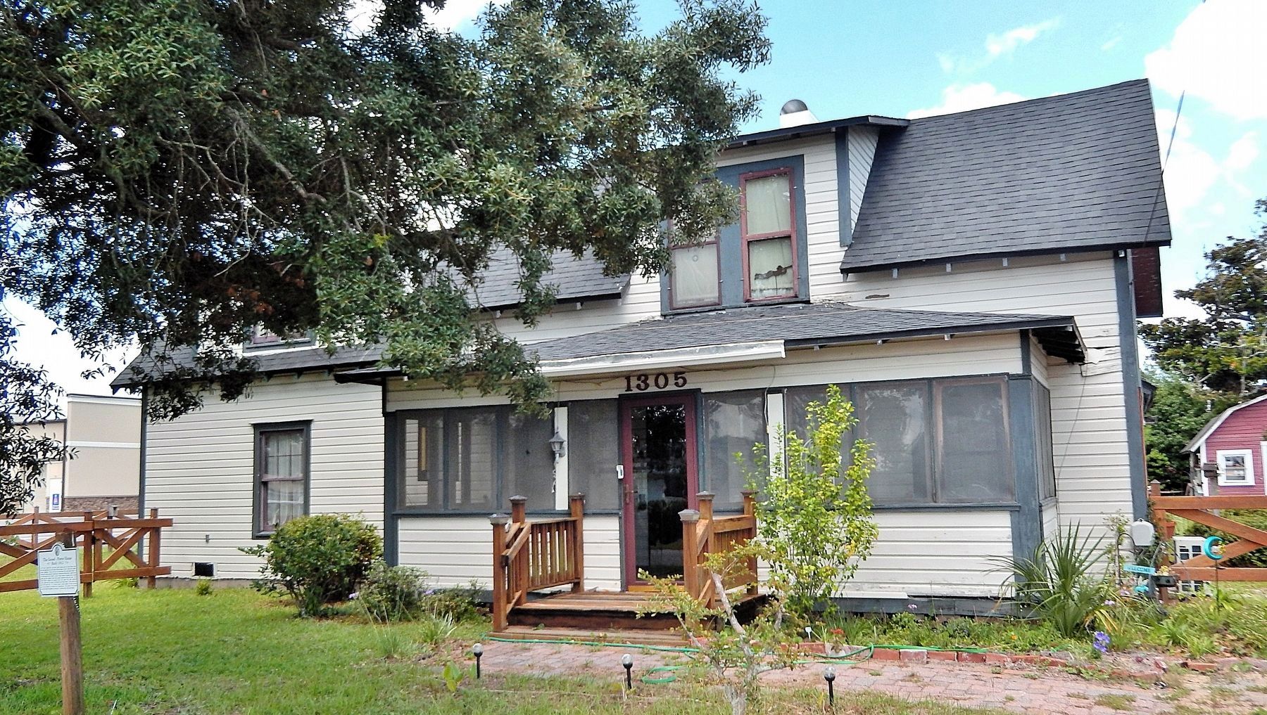 The Gessel-Porter House. Click for full size. The Gessel-Porter House image. Click for full size.