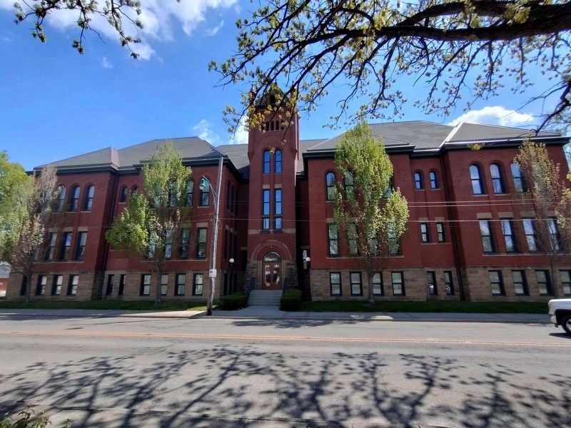 Southwood Elementary School image. Click for full size.