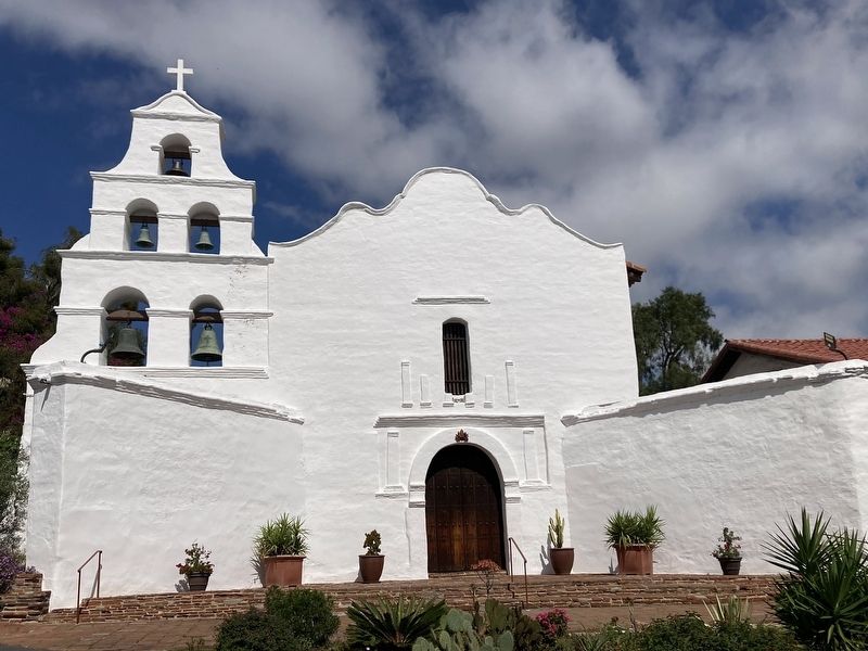 Mission San Diego de Alcala image. Click for full size.
