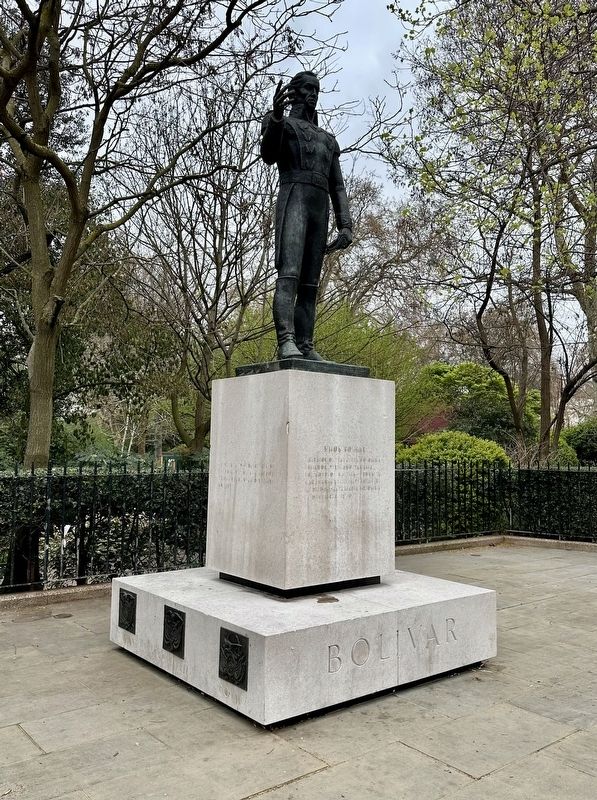 Simon Bolivar Statue. Click for full size. Simon Bolivar Statue image. Click for full size.
