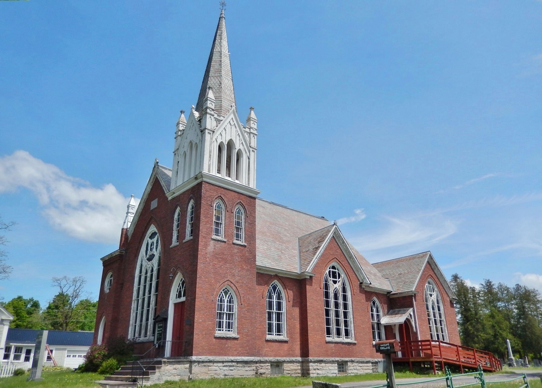 Hartford Baptist Church (<i>southwest elevation</i>). Click for full size. Hartford Baptist Church (<i>southwest elevation</i>) image. Click for full size.