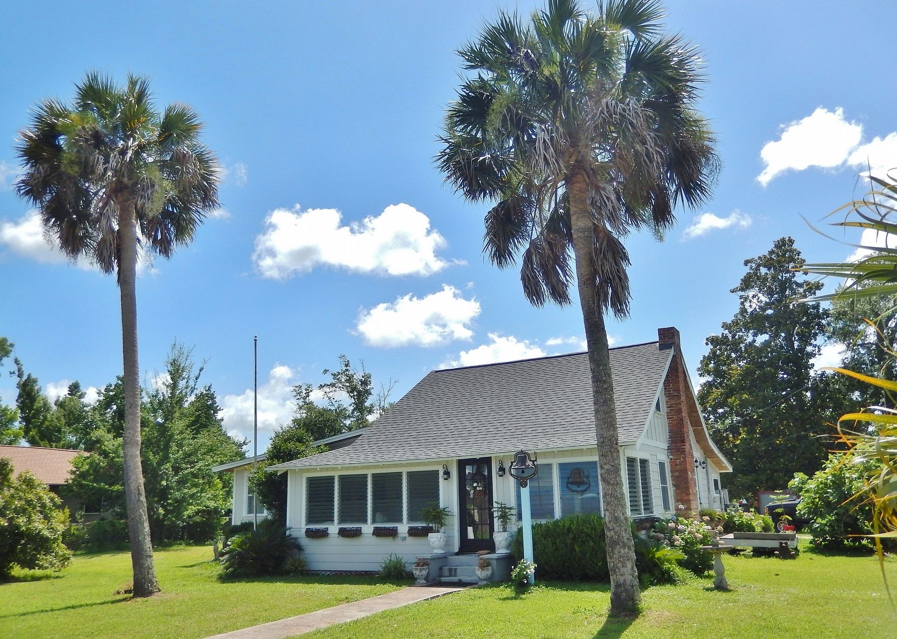 James M. & Mary Ellis House Marker (<i>northeast elevation</i>) image. Click for full size.