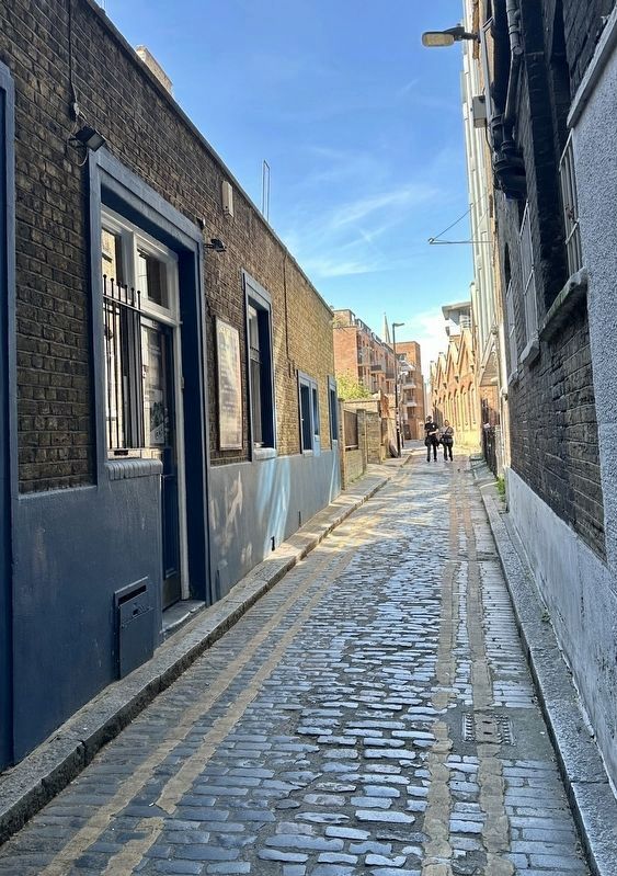 Jack the Ripper Marker - wide view, looking north on Gunthorpe Street image. Click for full size.