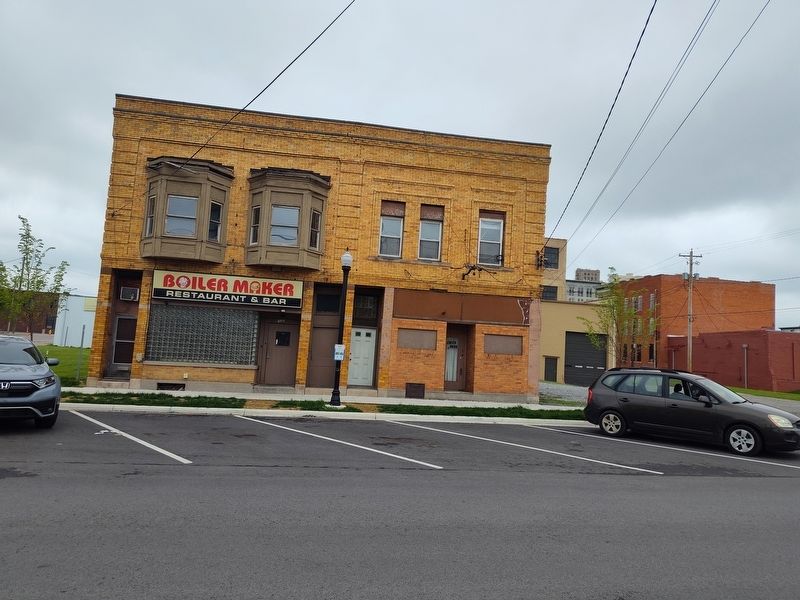 Oliver's / Boilermaker Restaurant & Grill image. Click for full size.