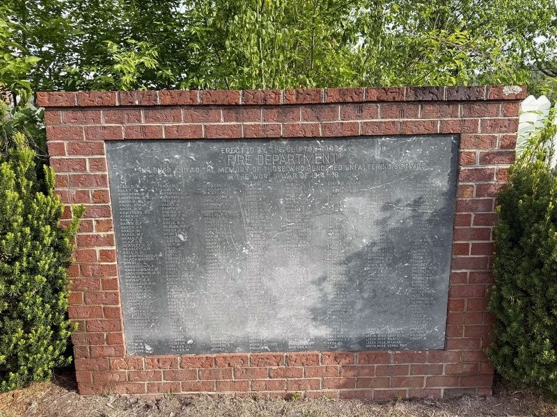 Fire Department World War Memorial image. Click for full size.