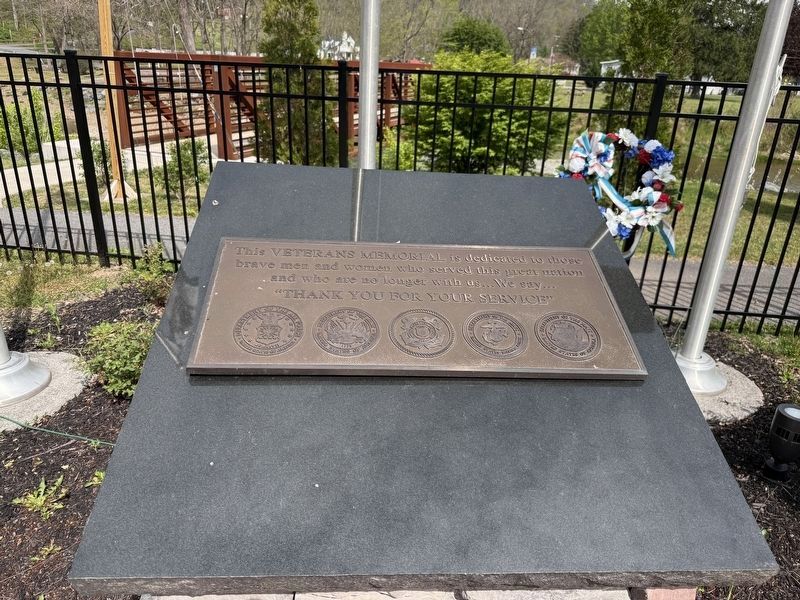 Veterans Memorial image. Click for full size.
