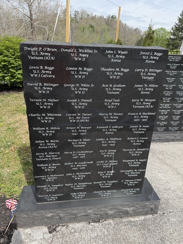 Veterans Memorial image. Click for full size.