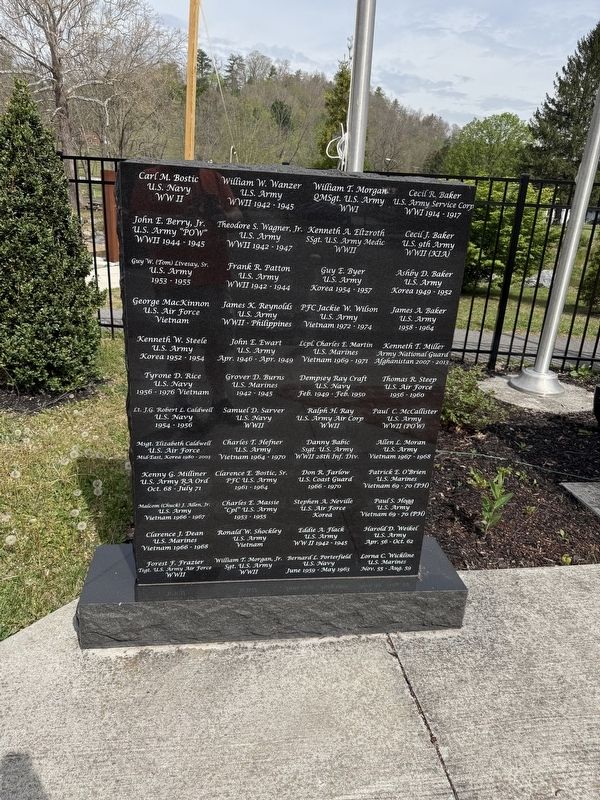 Veterans Memorial image. Click for full size.