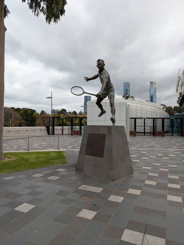 Rod Laver Marker and Statue image. Click for full size.