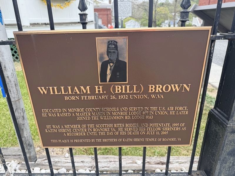 A nearby dedication plaque image. Click for full size.