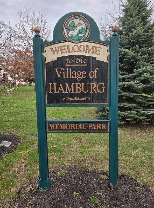 Memorial Park Sign image. Click for full size.