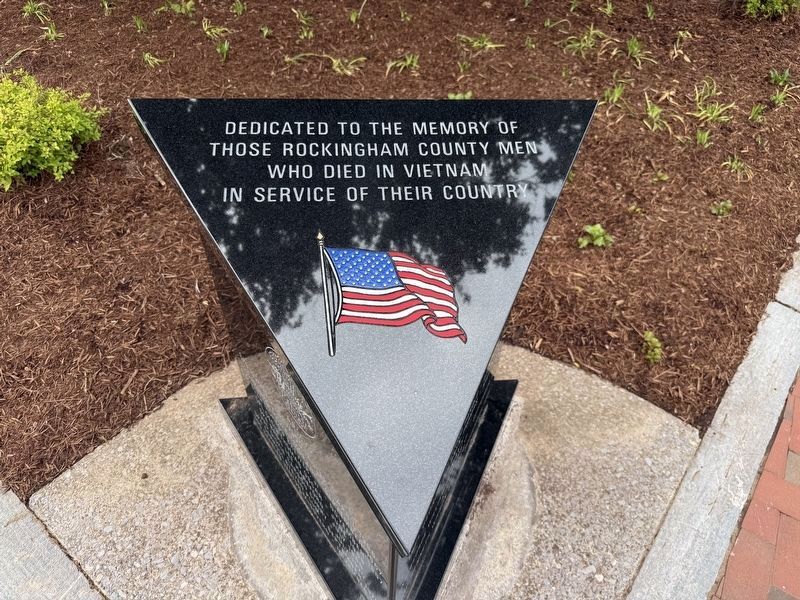 Rockingham County Vietnam Memorial image. Click for full size.