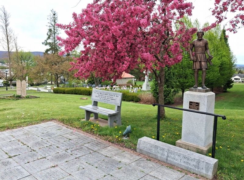 "The Volunteer Workers" Marker and Statue. Click for full size. "The Volunteer Workers" Marker and Statue image. Click for full size.