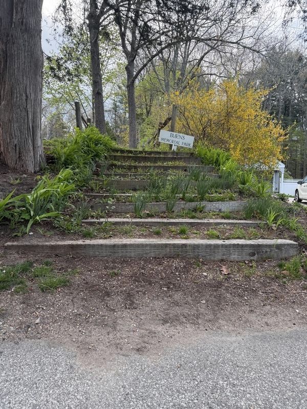 Burns Memorial Path Access Point image. Click for full size.