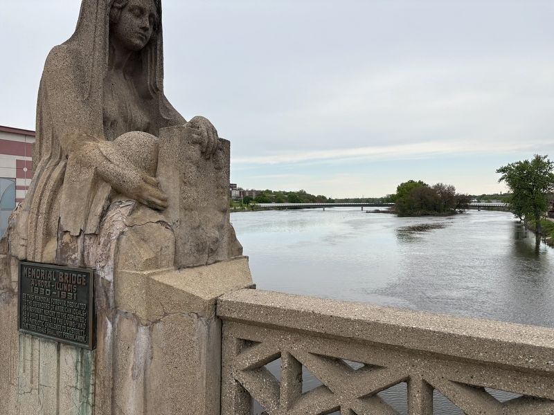 Memorial Bridge Marker and the Fox River (facing north). Click for full size. Memorial Bridge Marker and the Fox River (facing north) image. Click for full size.