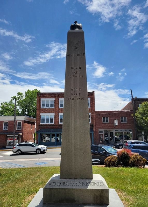 Floyd County War Memorial. Click for full size. Floyd County War Memorial image. Click for full size.