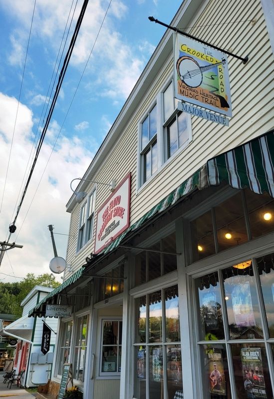 Floyd Country Store image. Click for full size.