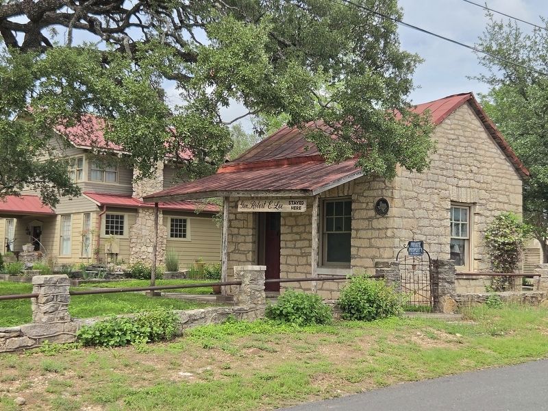 Vogt-Schoch House and Robert E. Lee House Marker image. Click for full size.