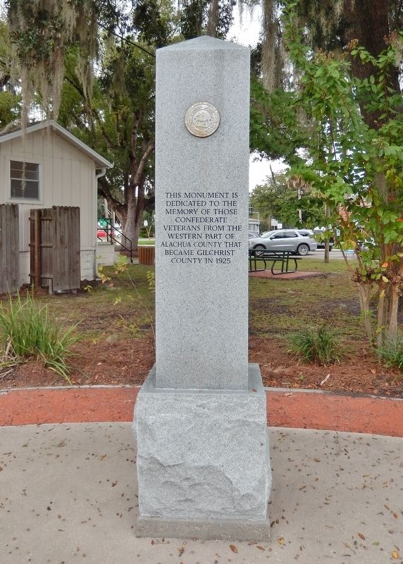 Confederate Veterans Monument (<i>south side</i>). Click for full size. Confederate Veterans Monument (<i>south side</i>) image. Click for full size.