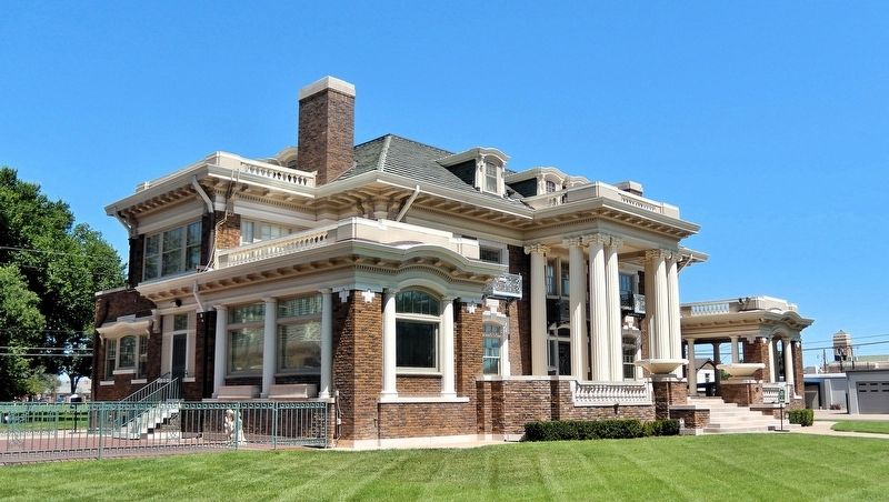 Landergin-Harrington House (<i>southeast elevation</i>) image. Click for full size.