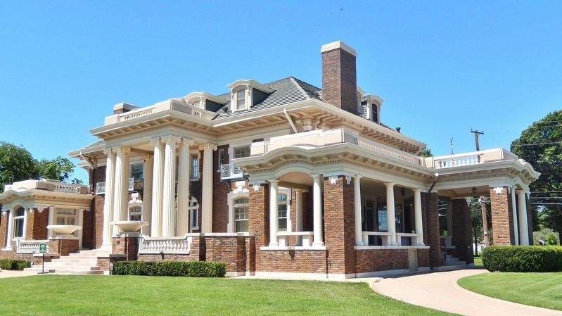 Landergin-Harrington House (<i>northeast elevation</i>) image. Click for full size.