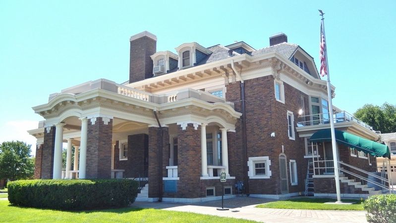 Landergin-Harrington House (<i>northwest elevation</i>) image. Click for full size.