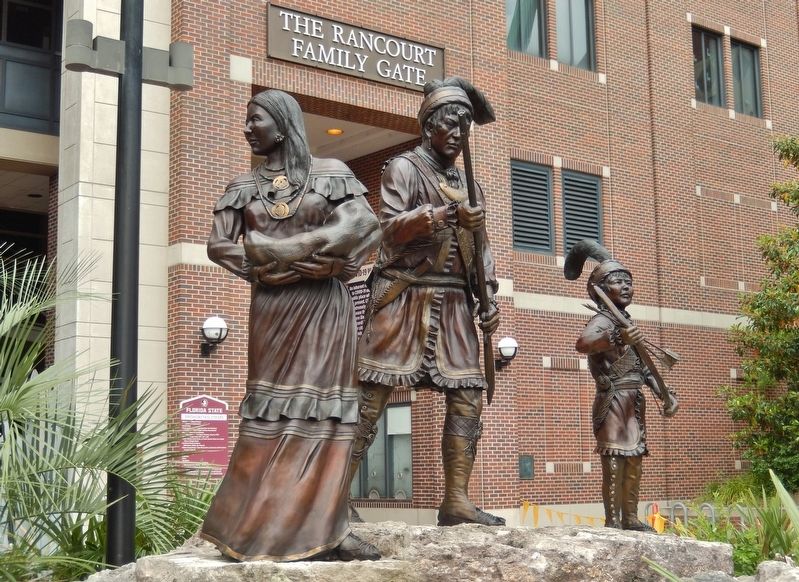 Seminole Family Sculpture image. Click for full size.