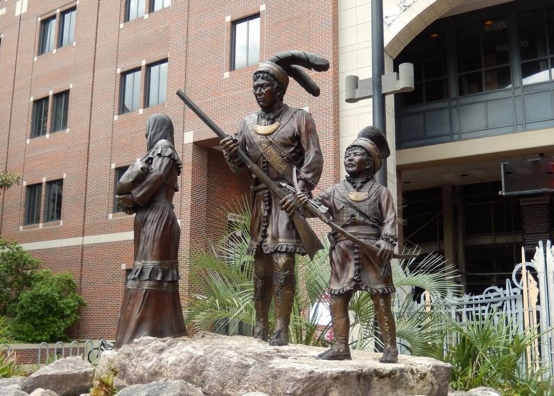 Seminole Family Sculpture image. Click for full size.