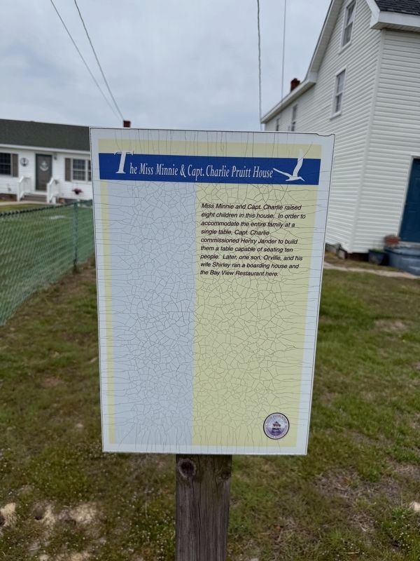 The Miss Minnie & Capt. Charlie Pruitt House Marker image. Click for full size.