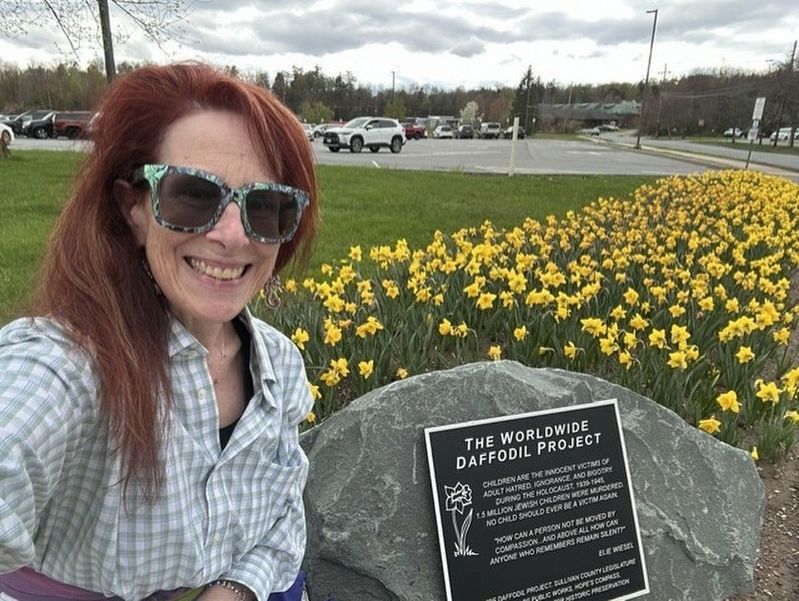 World Wide Daffodil Project - Sullivan County Governmental Center Marker image. Click for full size.